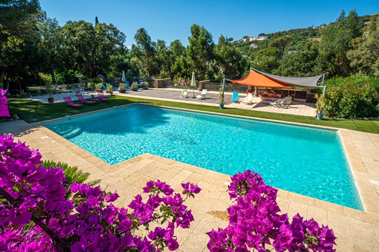 La Villa Romeo, Piscine Et Spa Sainte-Maxime Exteriör bild